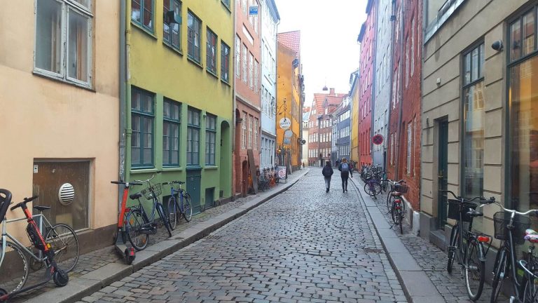 Caminando por las Calle de Copenhague